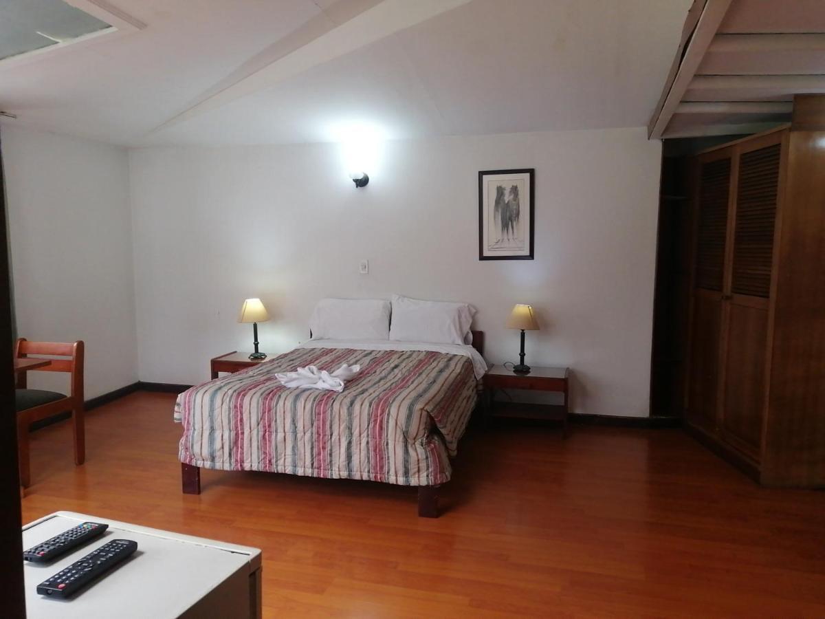 Hotel Santa Monica Bogotá Extérieur photo